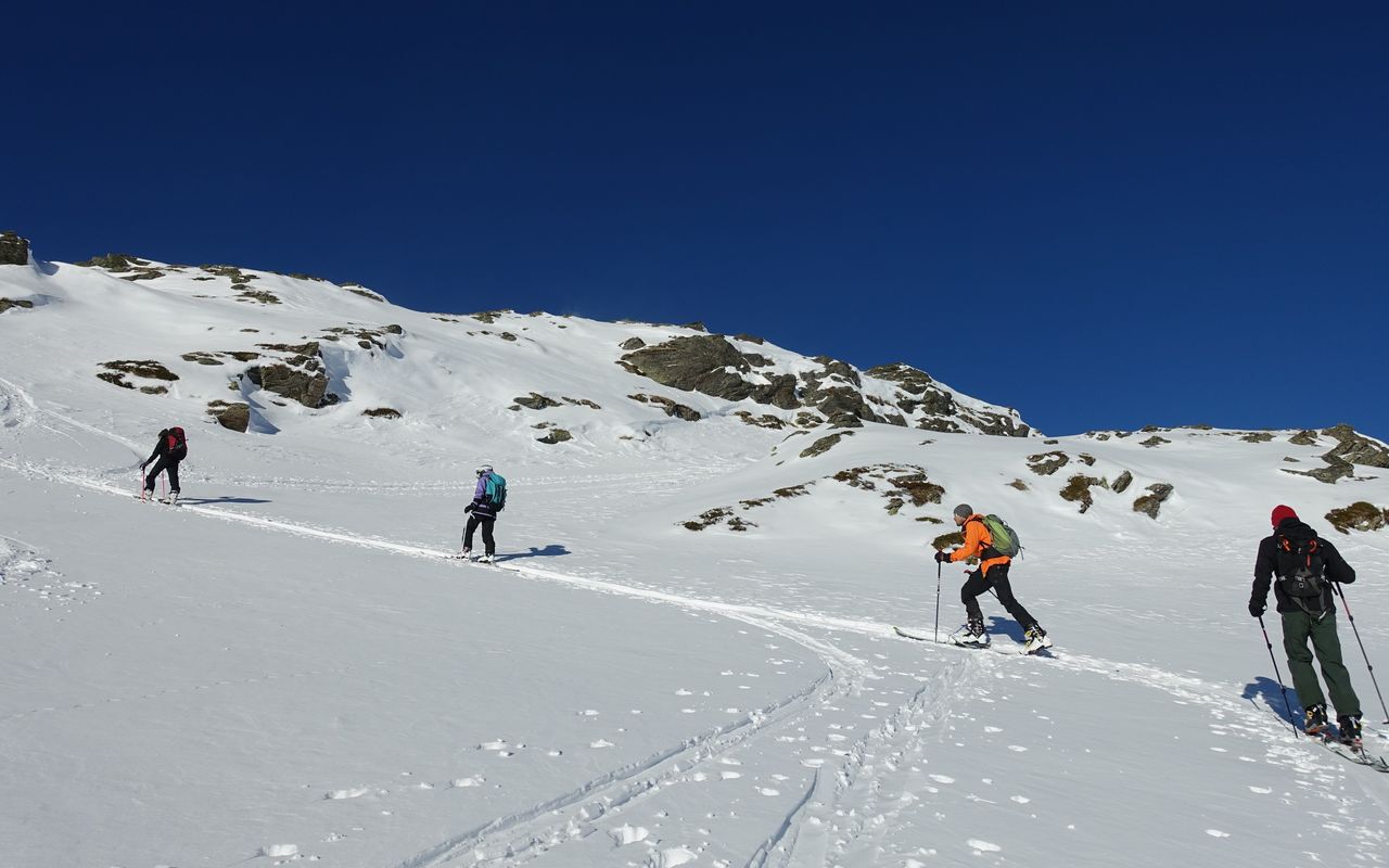 oboz skiturowy skituring skitouring bulgaria weguide